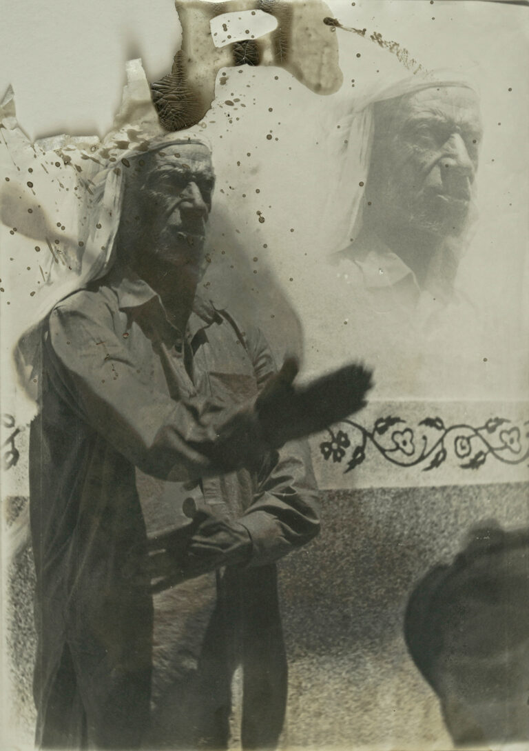 Sigmar Polke, ohne Titel (Quetta, Pakistan), 1974, bearbeitete Fotografie auf Agfa P90-Papier; VG Bild-Kunst, Bonn 2023